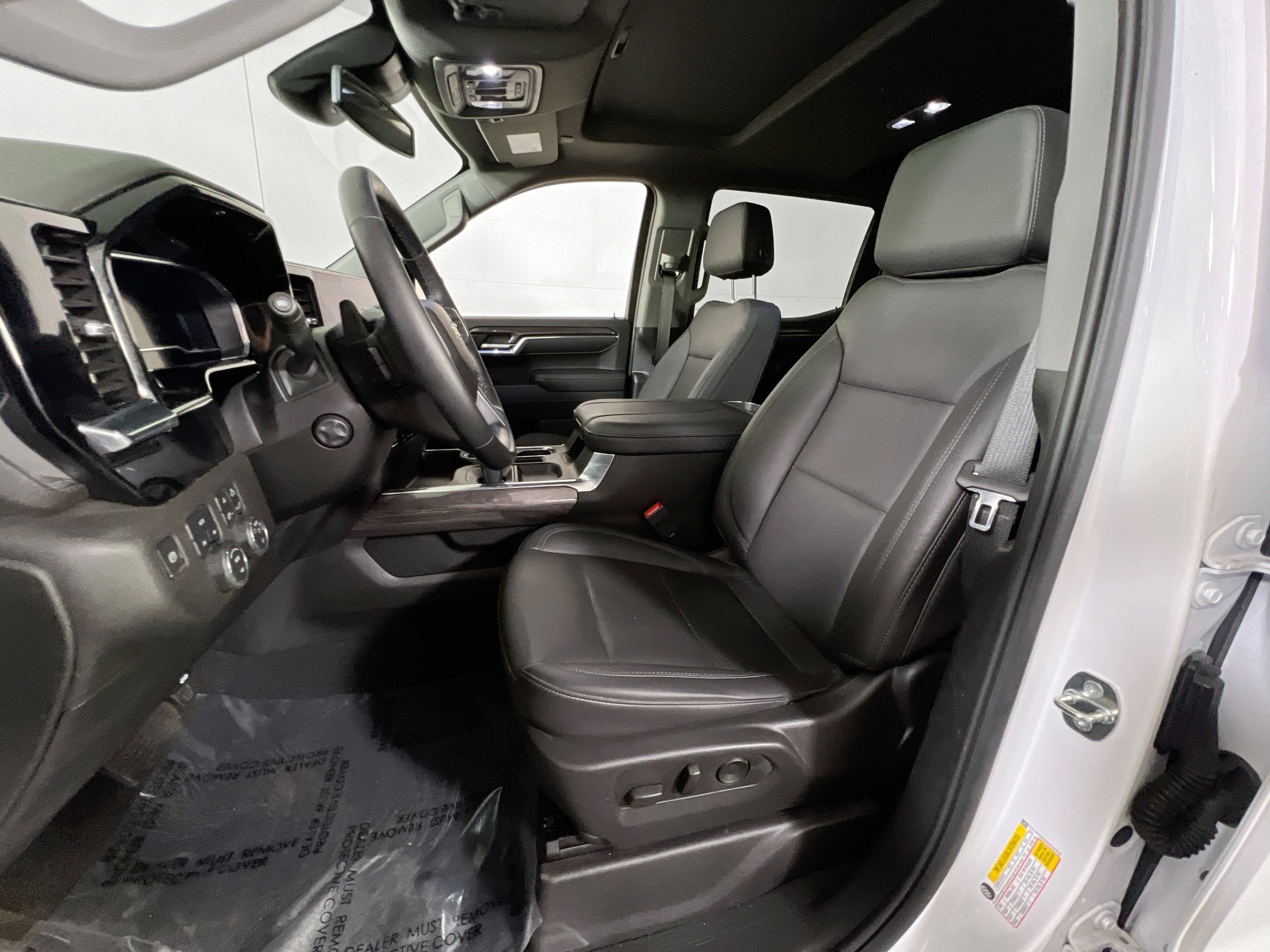 Used 2024 Chevrolet Silverado 1500 LTZ w/ LTZ Premium Package AWD/4WD image 21