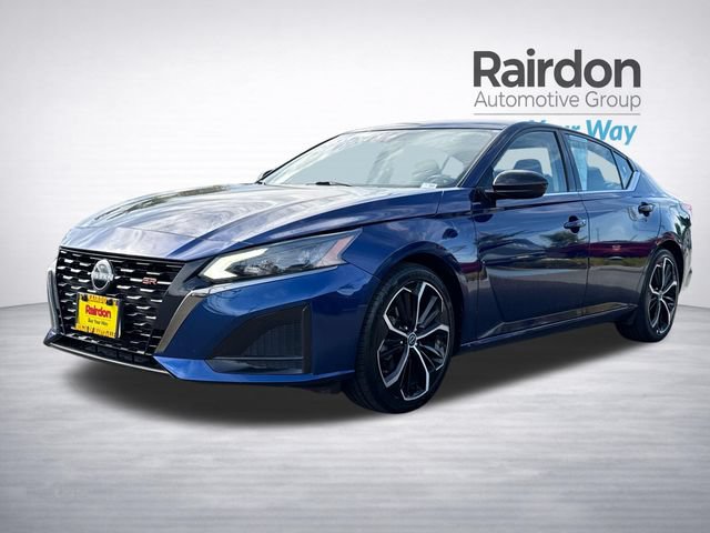 Used 2023 Nissan Altima 2.5 SR FWD image 6