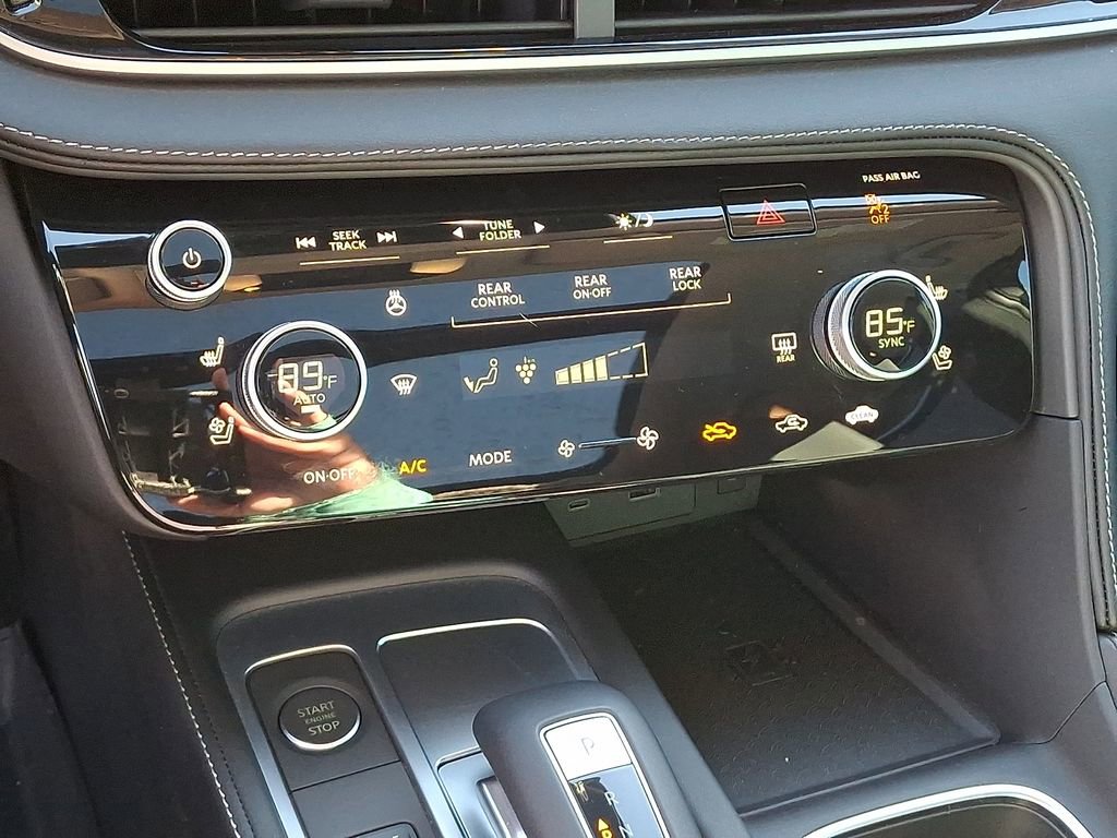 Used 2025 INFINITI QX60 Sensory w/ Vision Package image 18