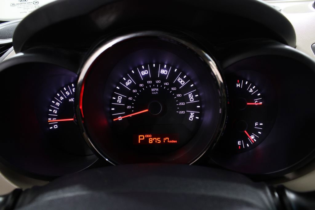 Used 2011 Kia Soul ! FWD image 28