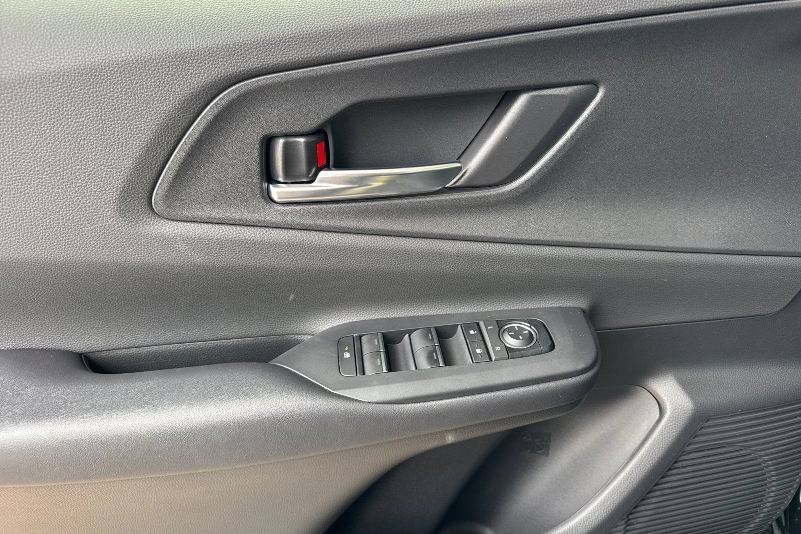 New 2027 Toyota Prius FWD image 13