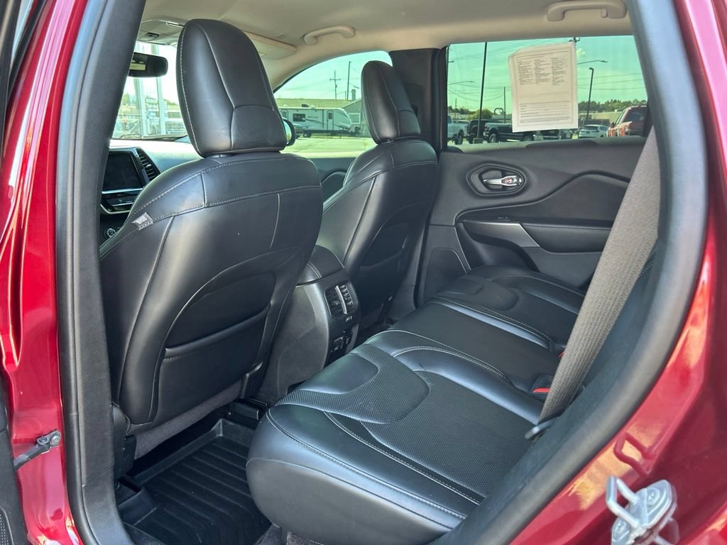 Used 2019 Jeep Cherokee Limited FWD image 35