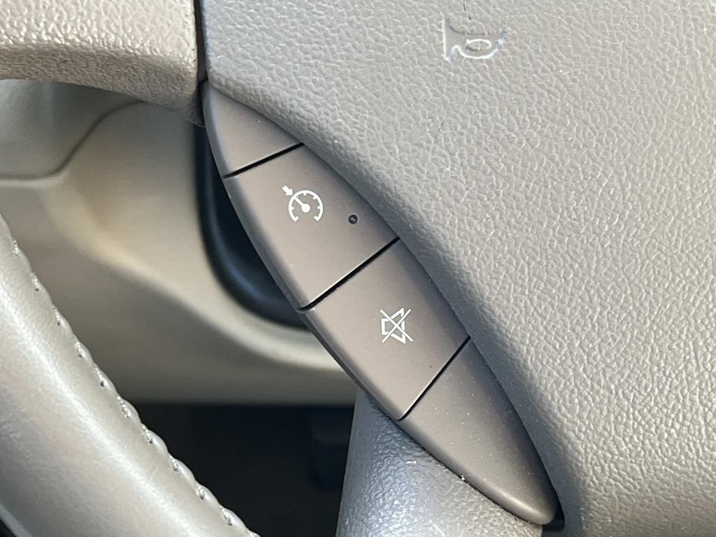 Used 2005 Buick LaCrosse CXL w/ Gold Convenience Package FWD image 33