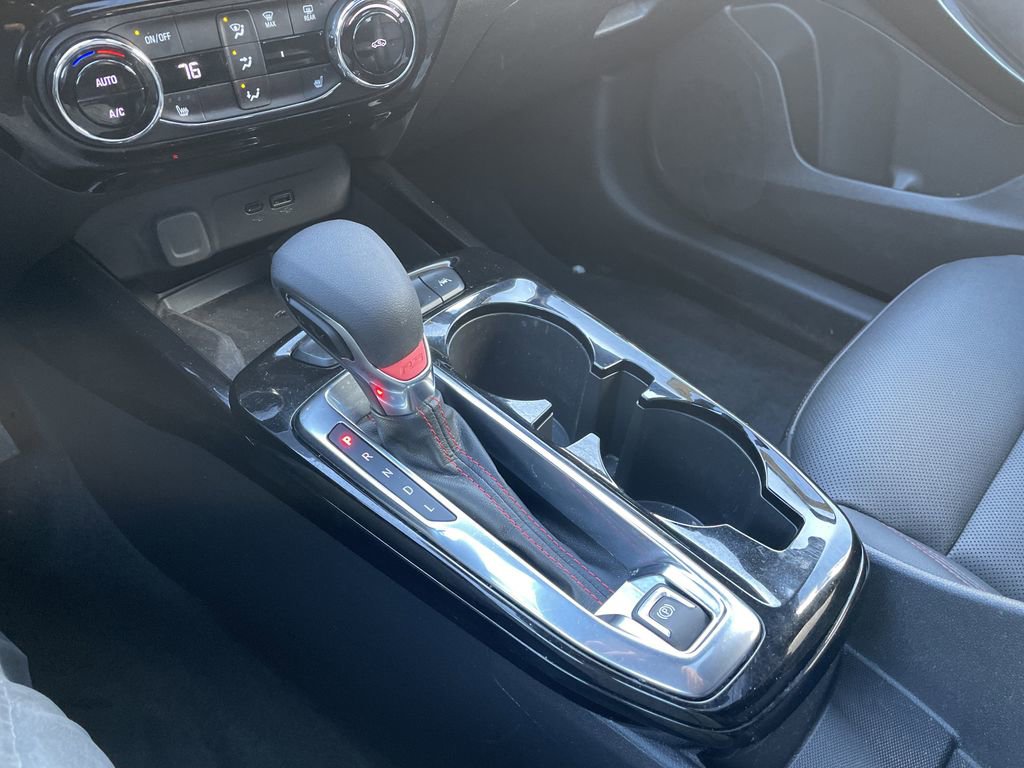 Used 2025 Chevrolet Trax RS w/ Sunroof Package image 20