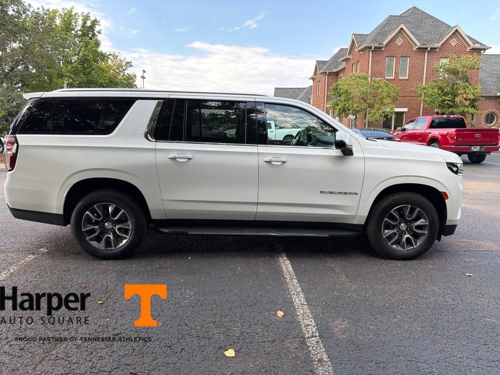 Used 2021 Chevrolet Suburban LT w/ LT Signature Plus Package AWD/4WD image 6