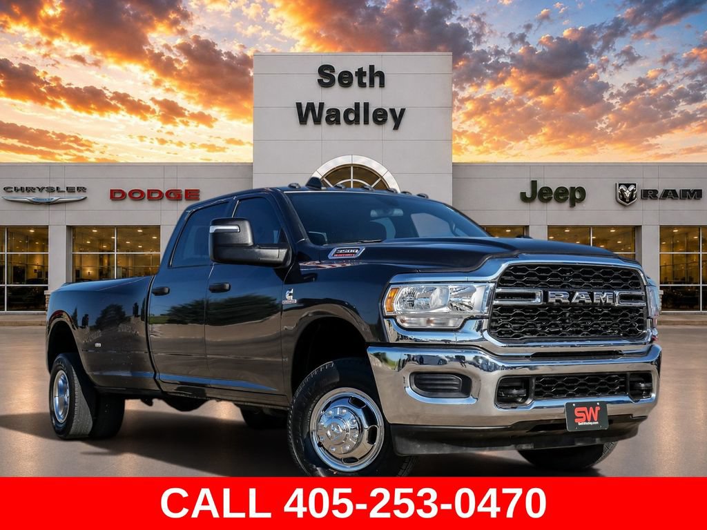 Used 2024 RAM 3500 Tradesman w/ Chrome Appearance Group AWD/4WD video 1
