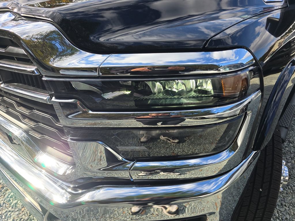 New 2026 RAM 3500 Big Horn AWD/4WD image 31