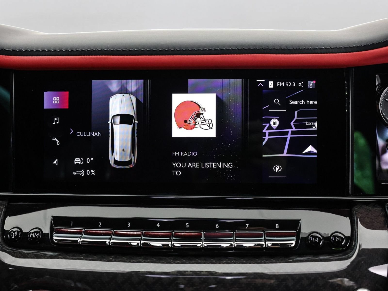 Certified 2025 Rolls-Royce Cullinan Black Badge AWD/4WD image 27
