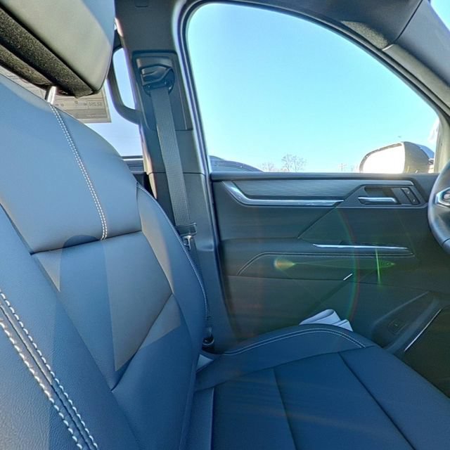 New 2026 GMC Acadia Elevation w/ Super Cruise Package FWD image 34
