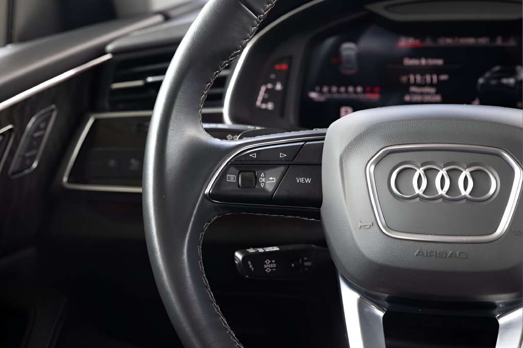 Used 2023 Audi Q8 Premium Plus AWD/4WD image 31