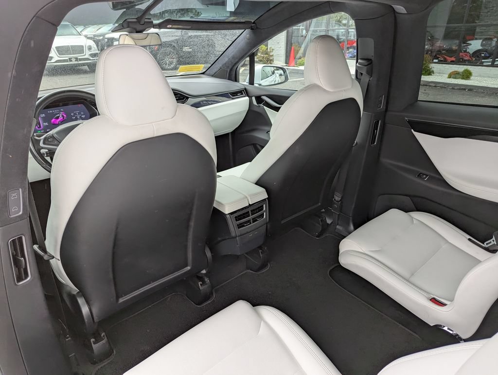 Used 2020 Tesla Model X Long Range AWD/4WD image 36