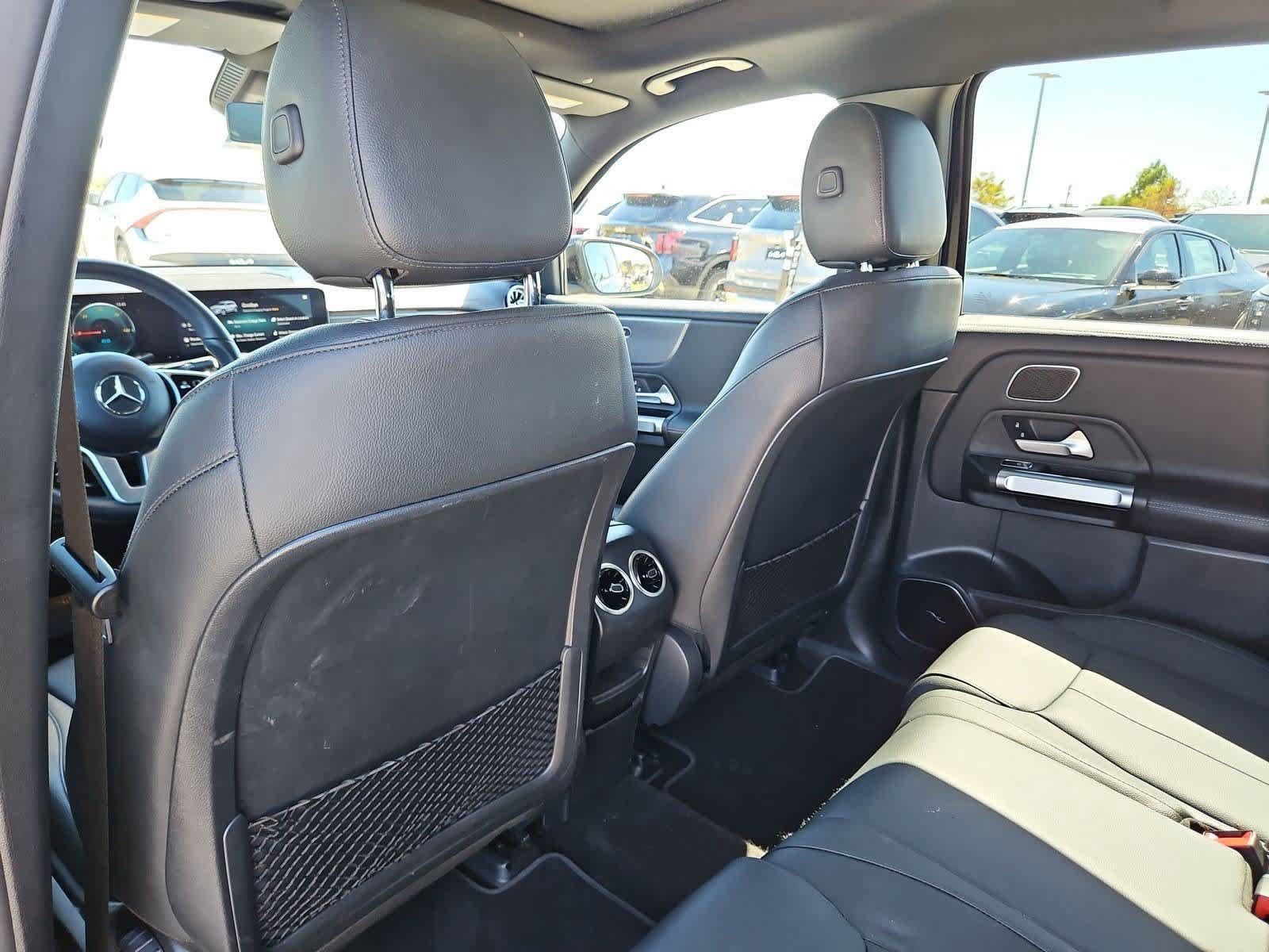 Used 2022 Mercedes-Benz EQB 300 4MATIC image 17