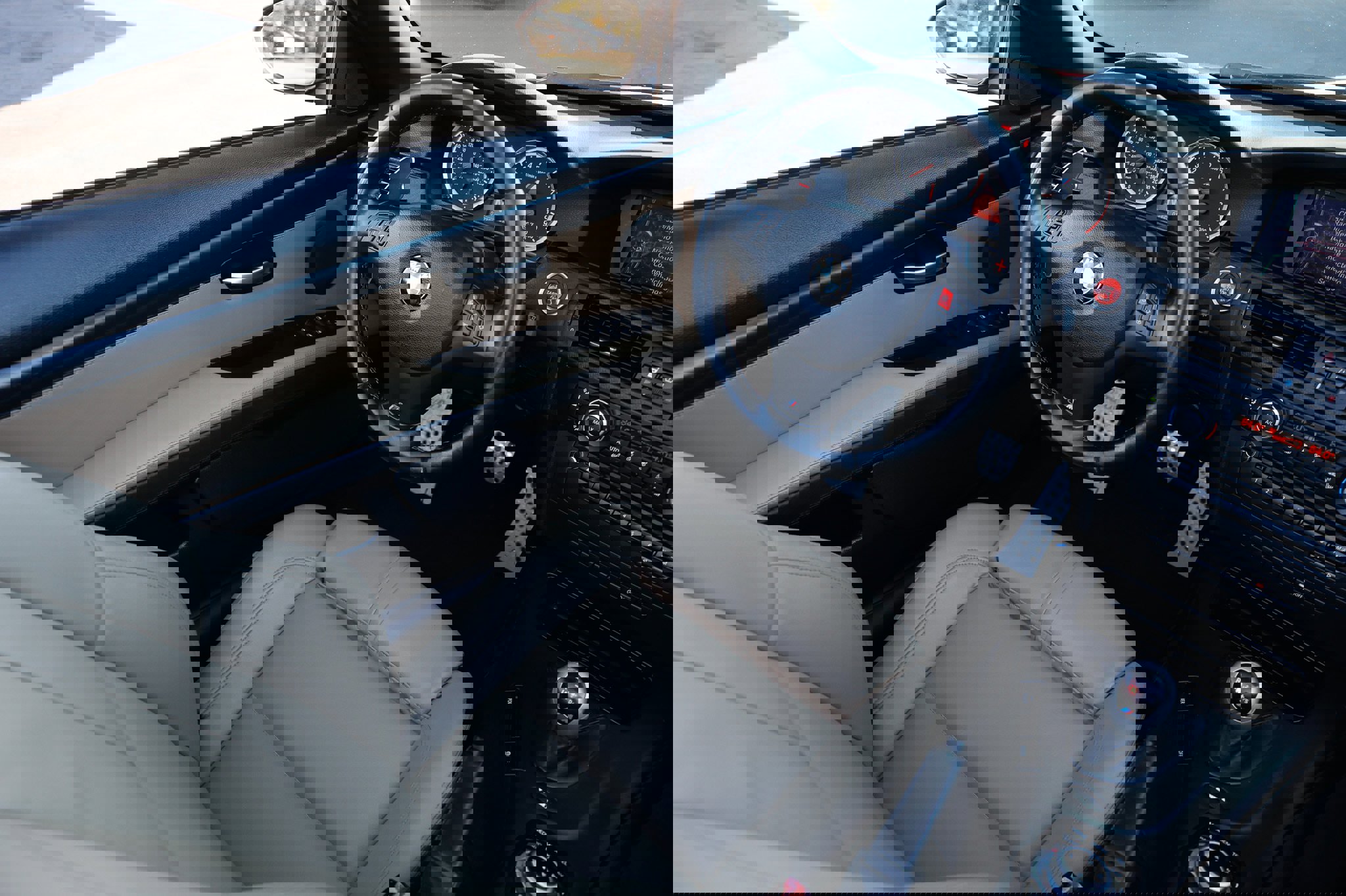 Used 2013 BMW M3 Convertible image 26