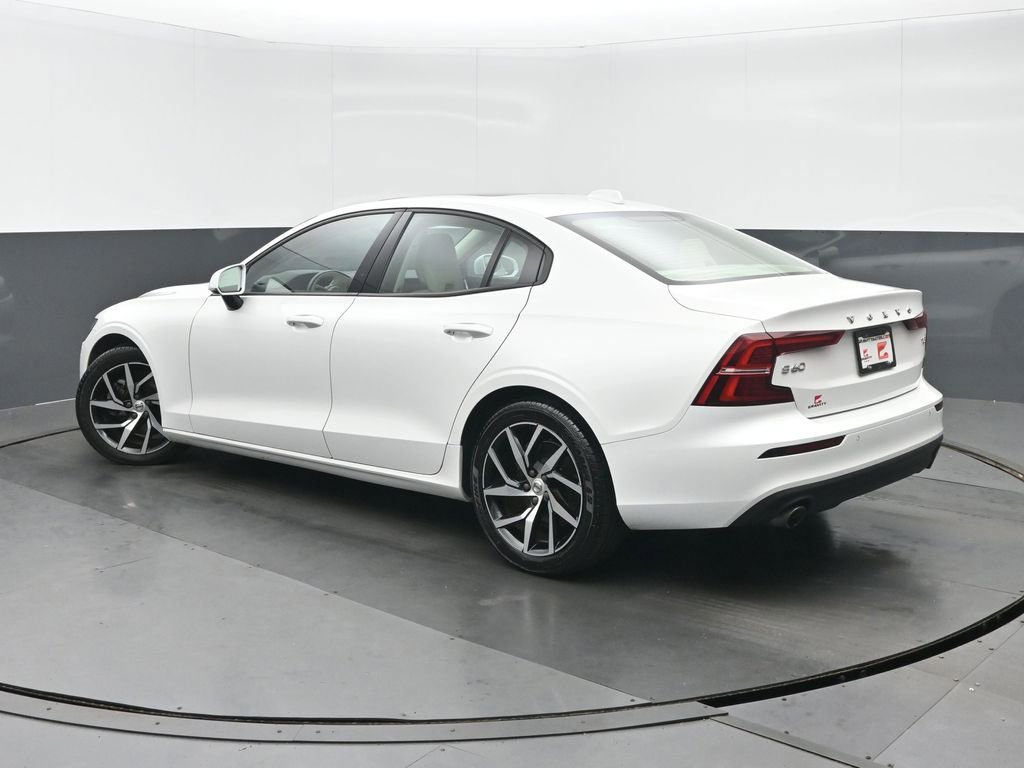 Used 2019 Volvo S60 T5 Momentum w/ Premium Package FWD image 5