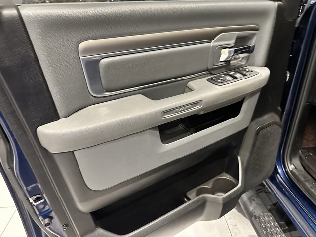 Used 2019 RAM 1500 Classic Warlock image 9