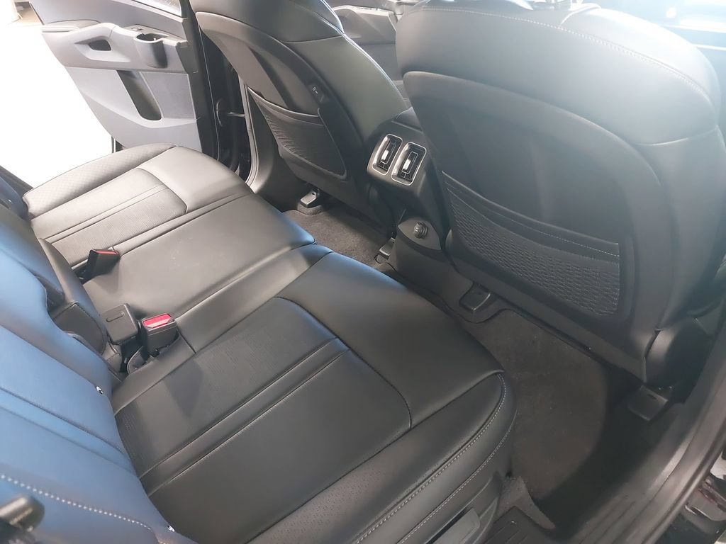 Used 2024 Kia Sorento S AWD/4WD image 11