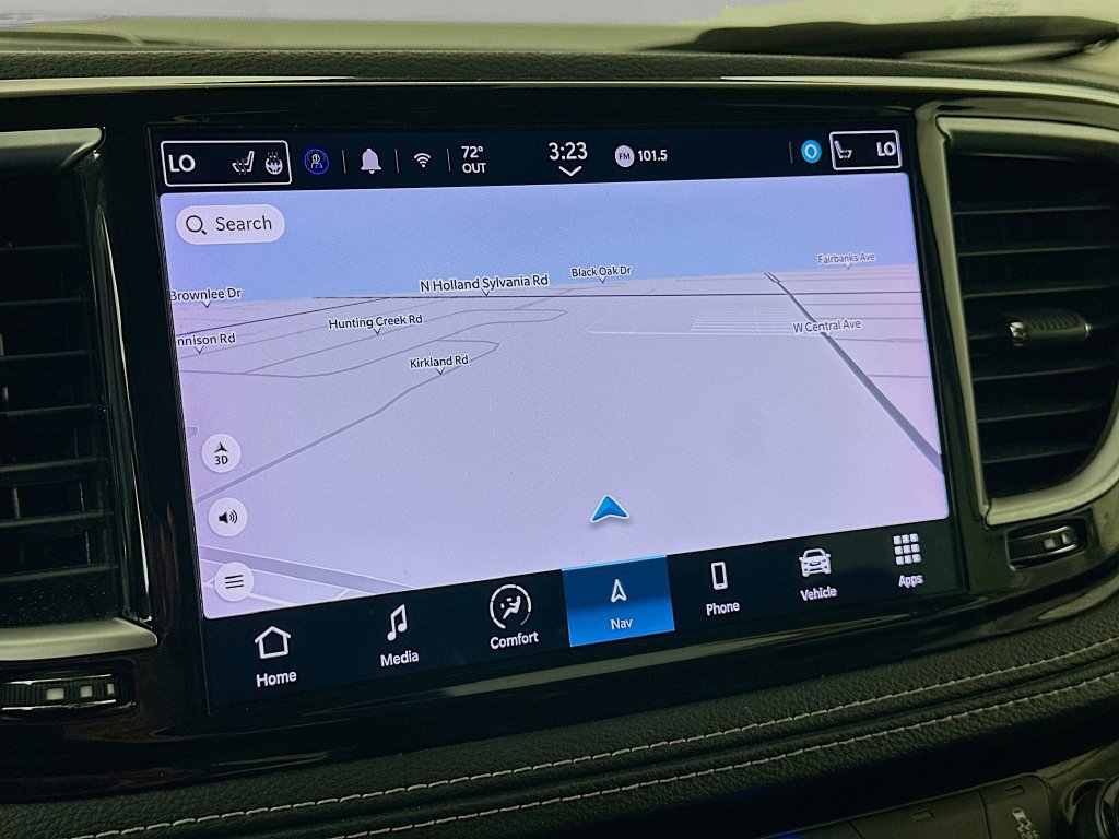 Used 2022 Chrysler Pacifica Limited FWD image 18