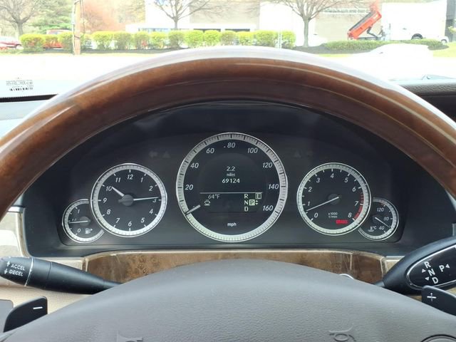 Used 2011 Mercedes-Benz E 350 4MATIC Sedan image 17