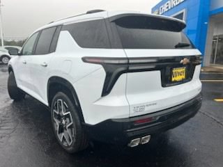 New 2026 Chevrolet Traverse High Country FWD image 2