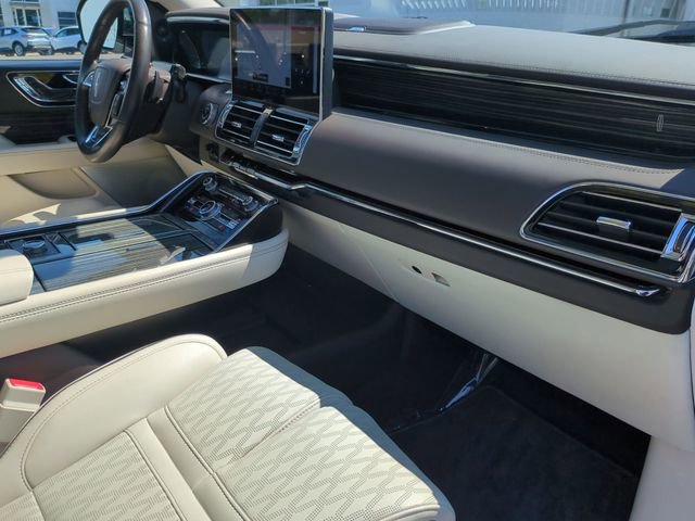Used 2022 Lincoln Navigator Black Label image 45