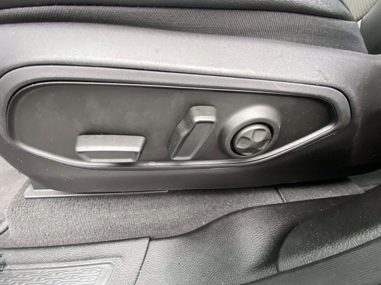 Certified 2024 Jeep Grand Cherokee Altitude image 14