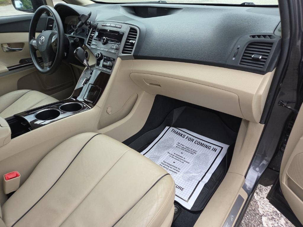 Used 2009 Toyota Venza AWD image 24