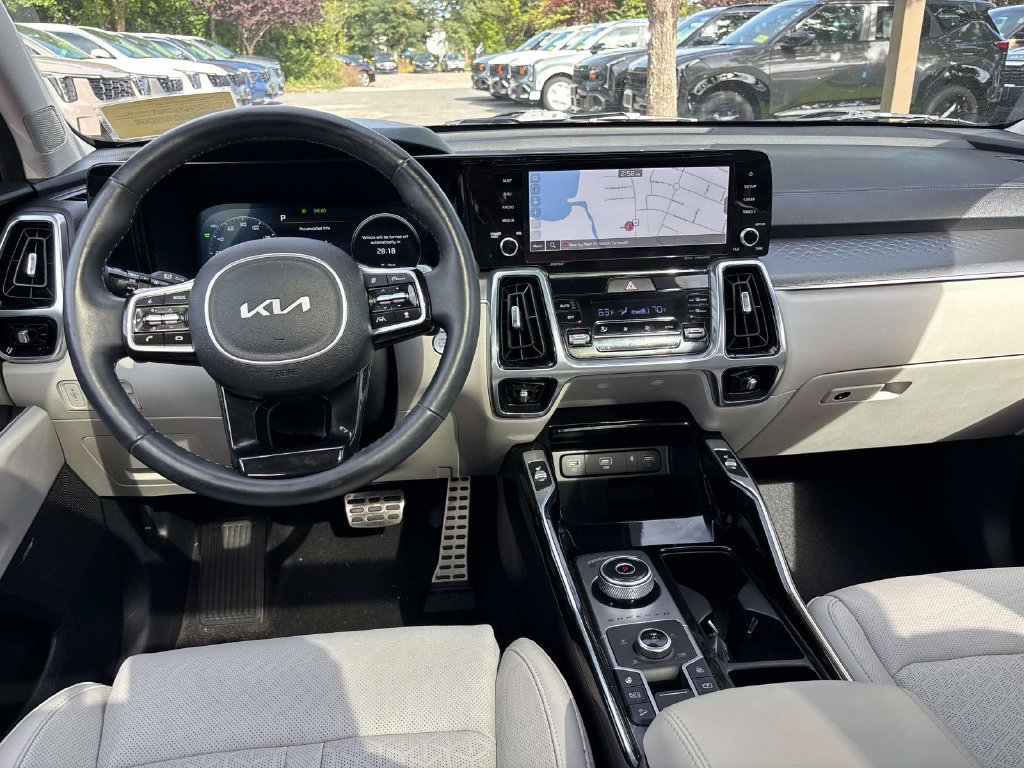Certified 2023 Kia Sorento SX Prestige AWD/4WD image 12