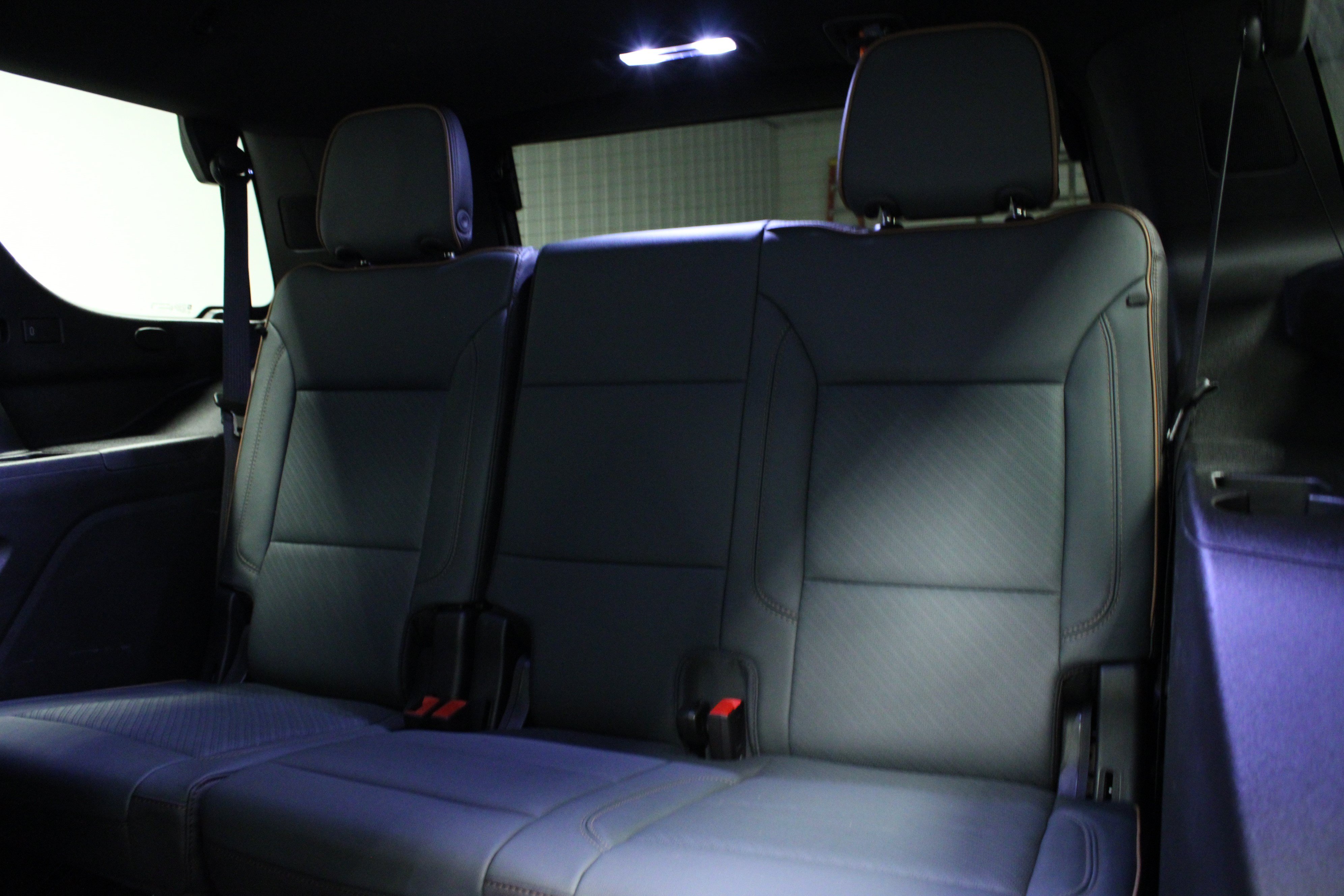 Used 2025 GMC Yukon AT4 AWD/4WD image 14
