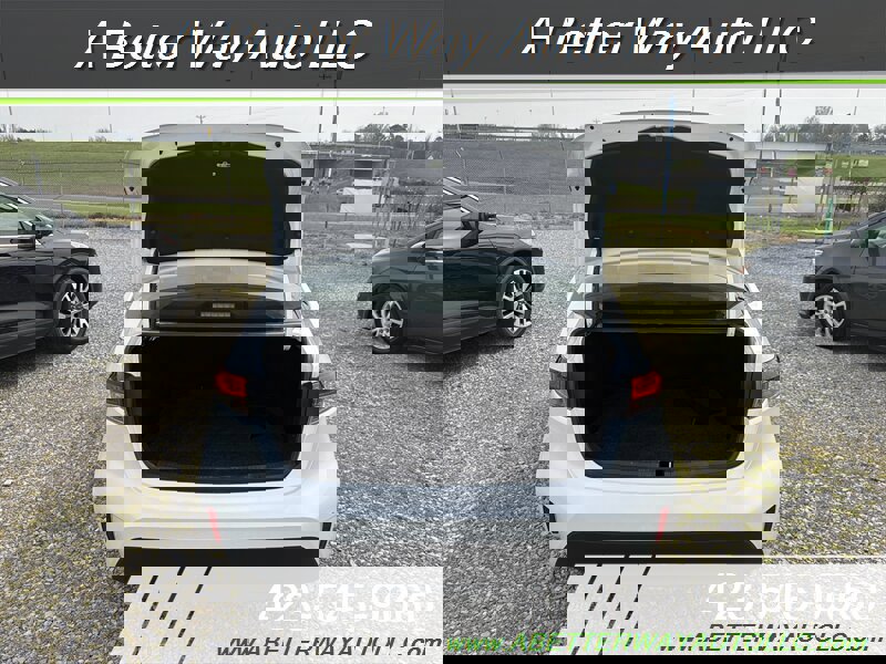 Used 2022 Toyota Corolla LE w/ Carpet Mat Package (TMS) image 14