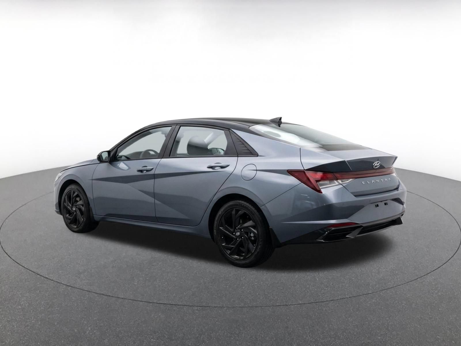Used 2026 Hyundai Elantra Sport FWD image 7