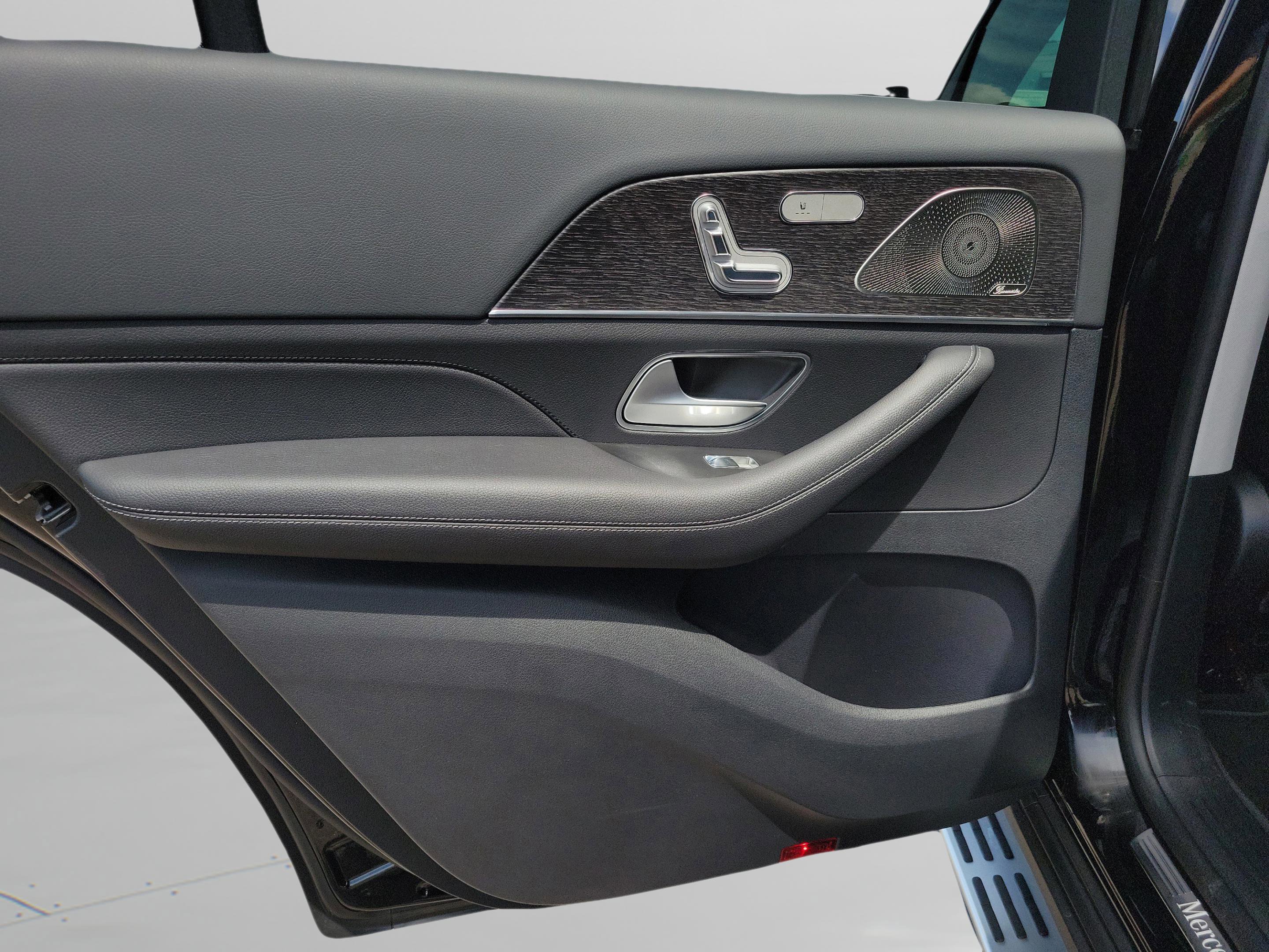 New 2026 Mercedes-Benz GLS 450 4MATIC image 7