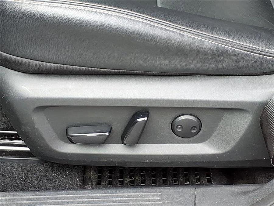 Used 2023 Nissan Rogue SL w/ SL Premium Package image 20