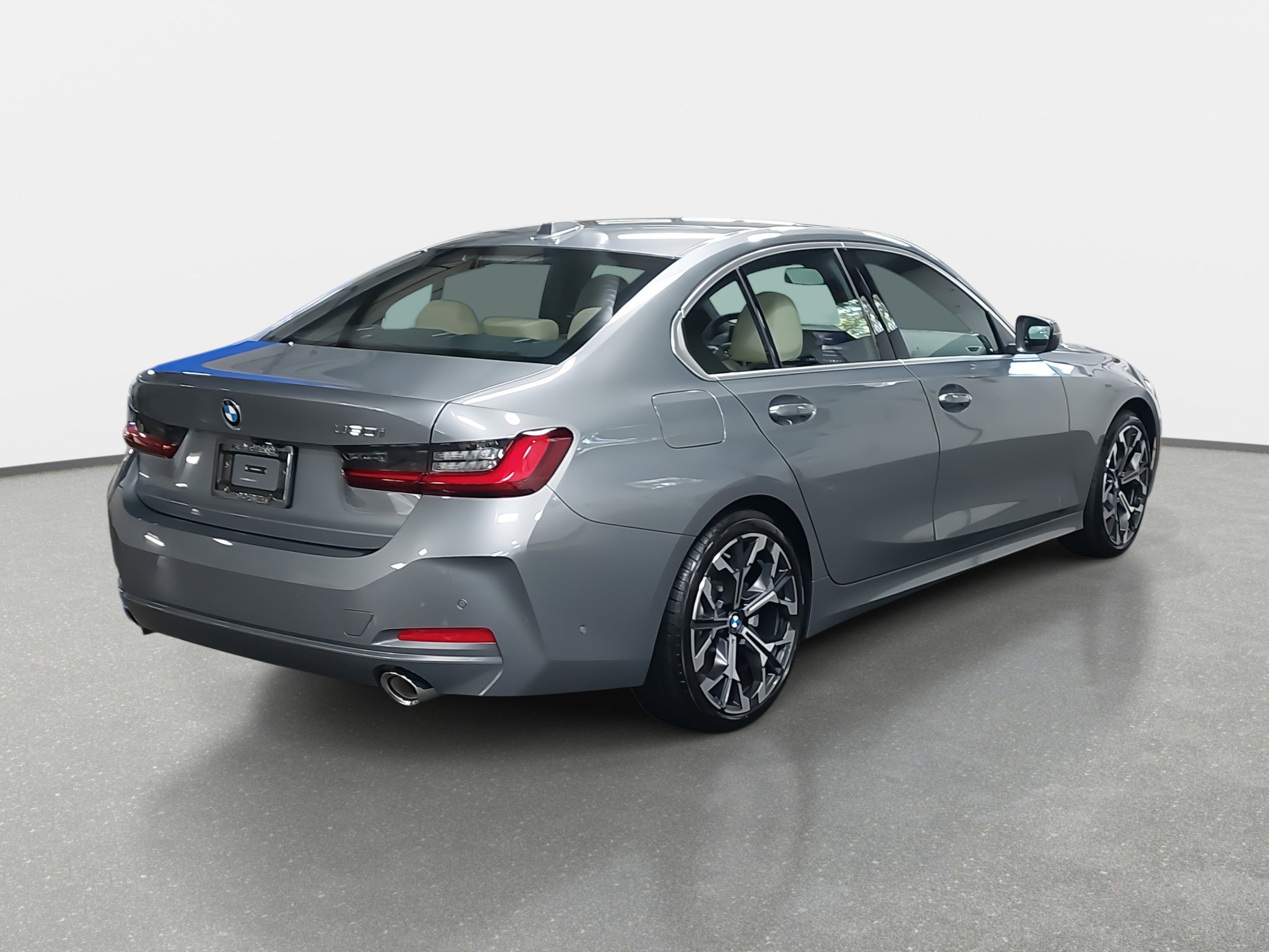 New 2025 BMW 330i Sedan w/ Premium Package image 5