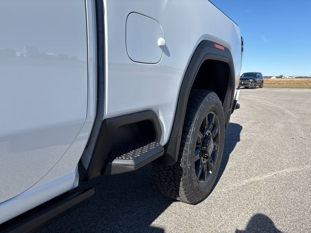 New 2026 GMC Sierra 2500 AT4 w/ AT4 Premium Plus Package image 8
