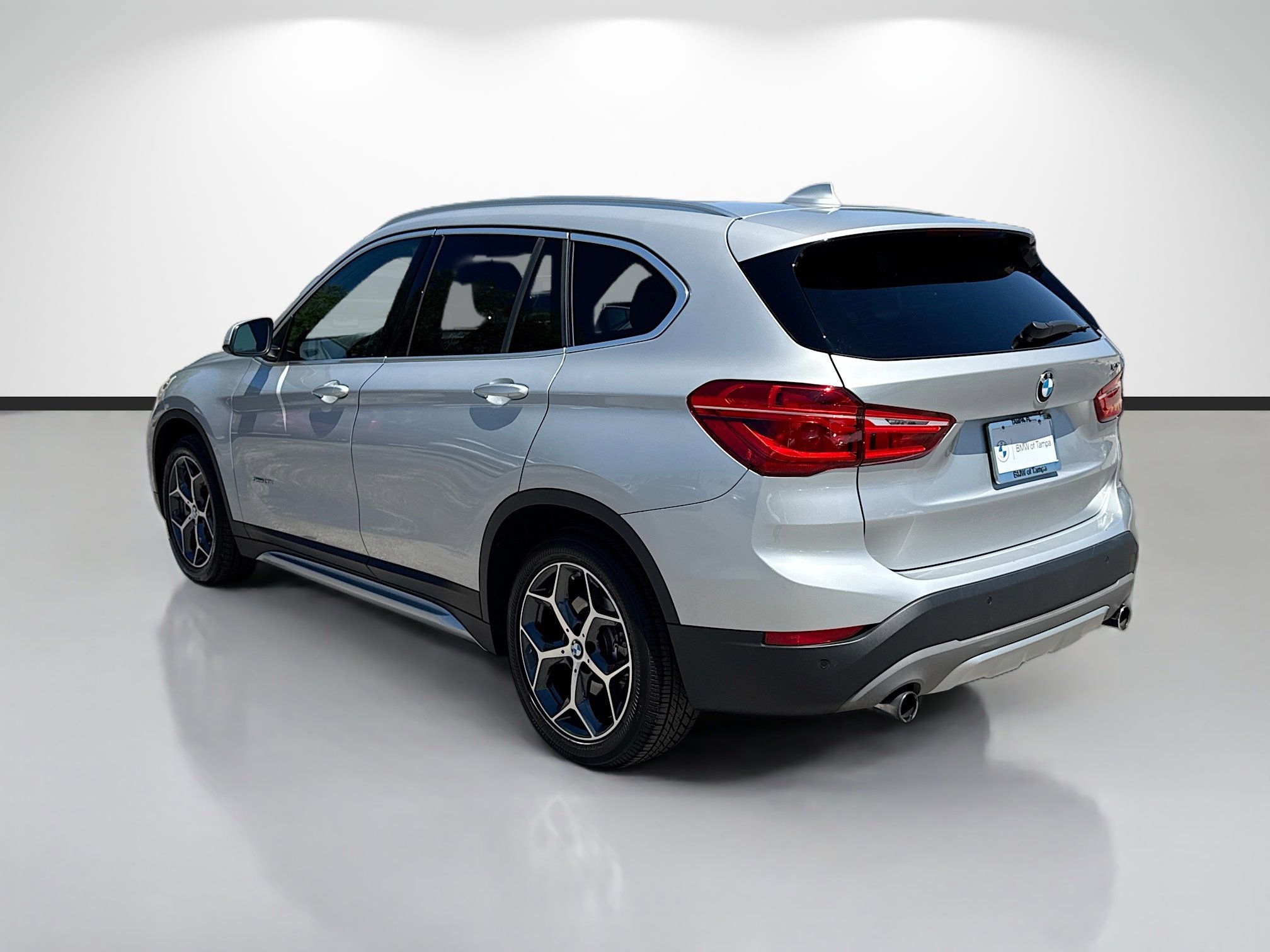 Used 2017 BMW X1 sDrive28i FWD image 5