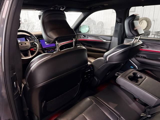 Used 2022 Jeep Grand Cherokee L Overland w/ Luxury Tech Group IV image 9