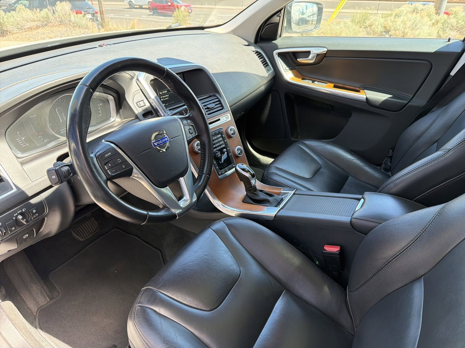 Used 2017 Volvo XC60 T5 Inscription w/ Preferred Option Package AWD/4WD image 20