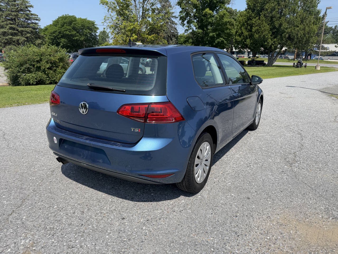 Used 2015 Volkswagen Golf Launch Edition FWD image 5