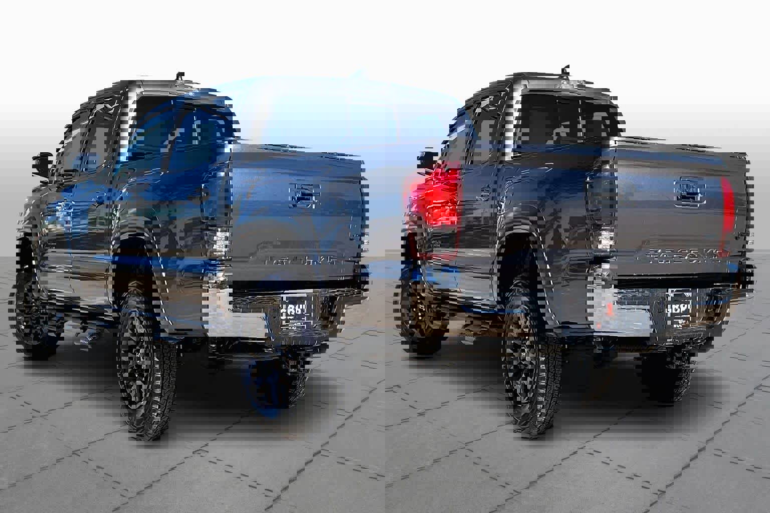 Used 2021 Toyota Tacoma SR5 image 10