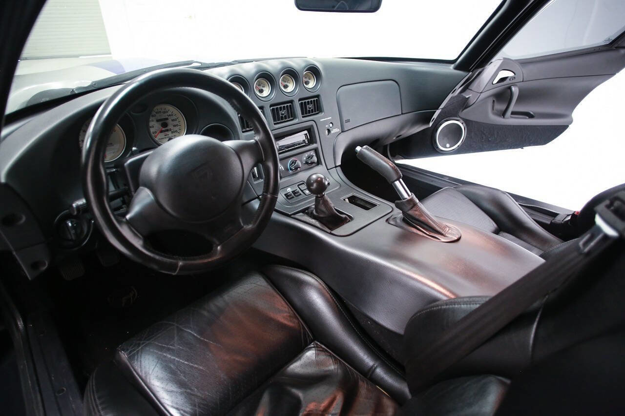 Used 1999 Dodge Viper GTS RWD image 16