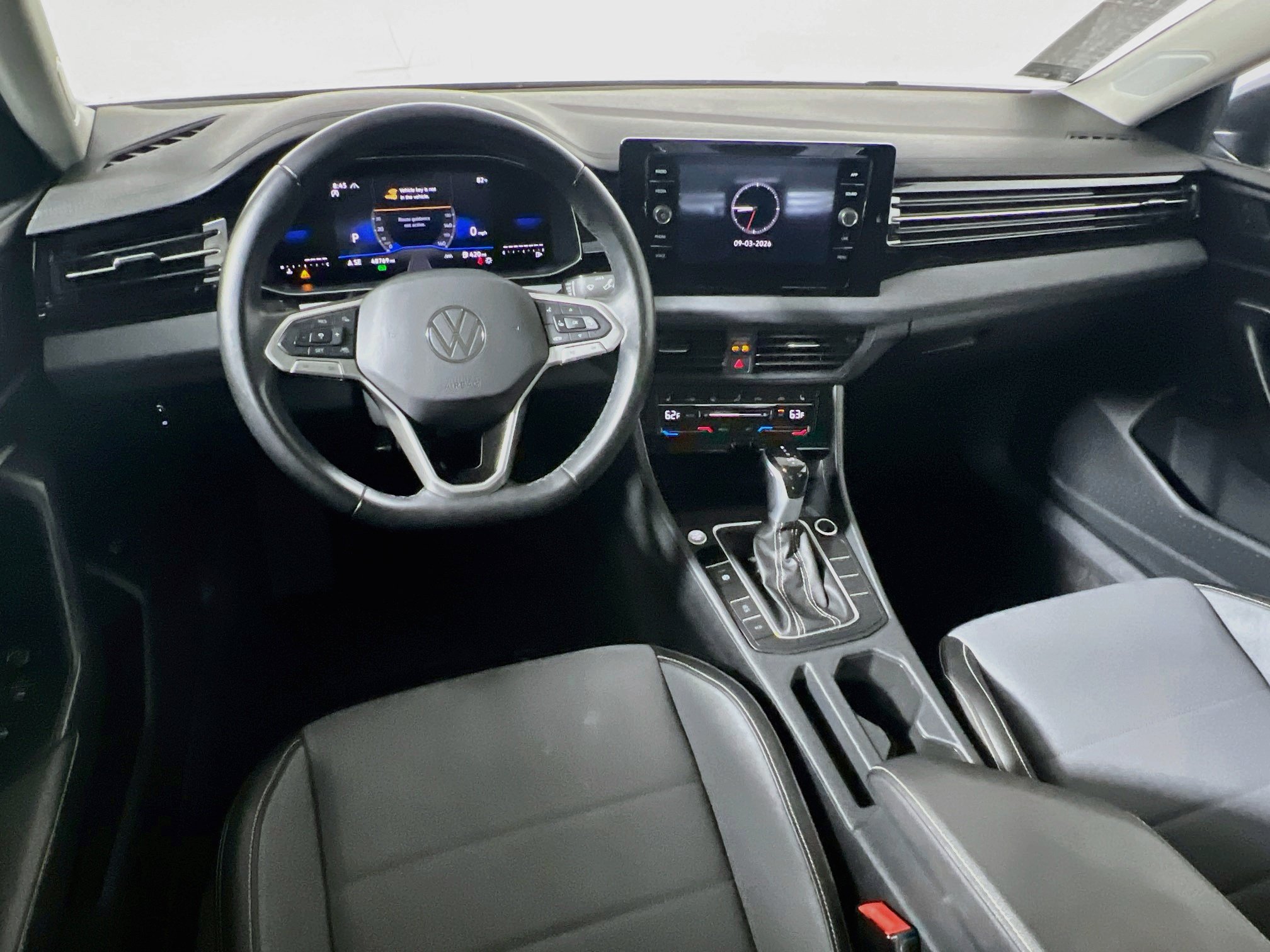 Used 2025 Volkswagen Jetta SE FWD image 29