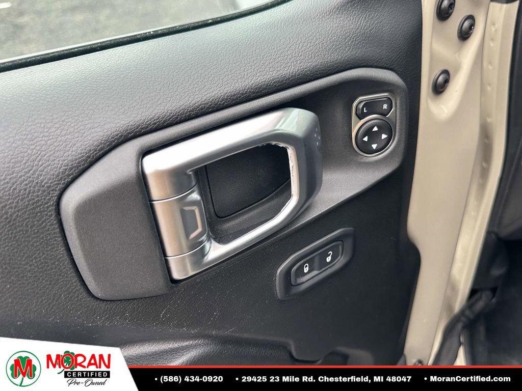 Used 2022 Jeep Wrangler Sport AWD/4WD image 16