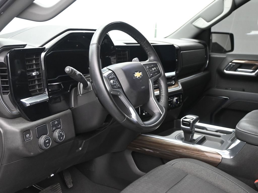 Used 2023 Chevrolet Silverado 1500 LT RWD image 14
