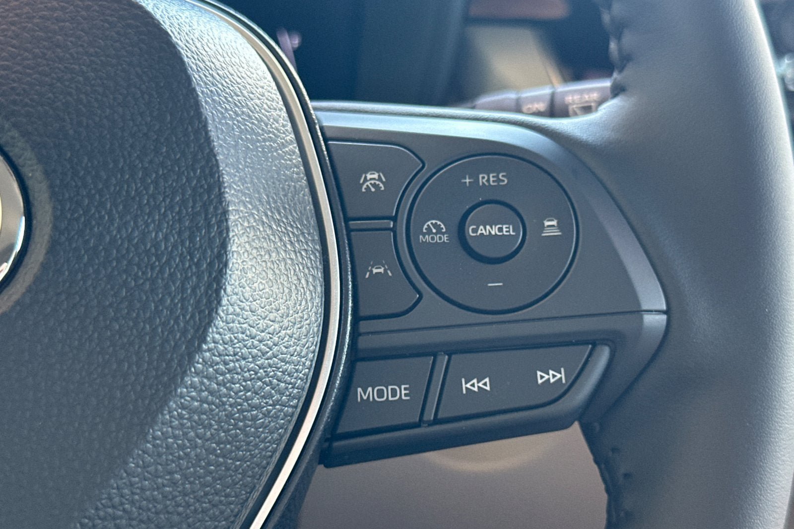 New 2026 Toyota Corolla Cross LE AWD/4WD image 28