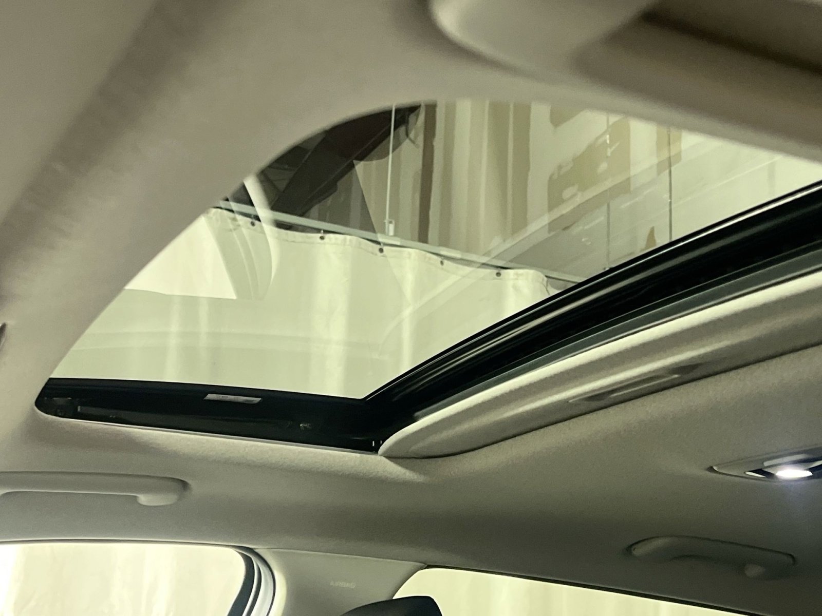 Used 2023 Kia Niro SX Touring image 25