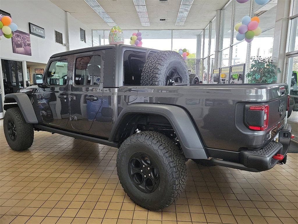 New 2025 Jeep Gladiator Rubicon w/ Safety Group AWD/4WD image 3