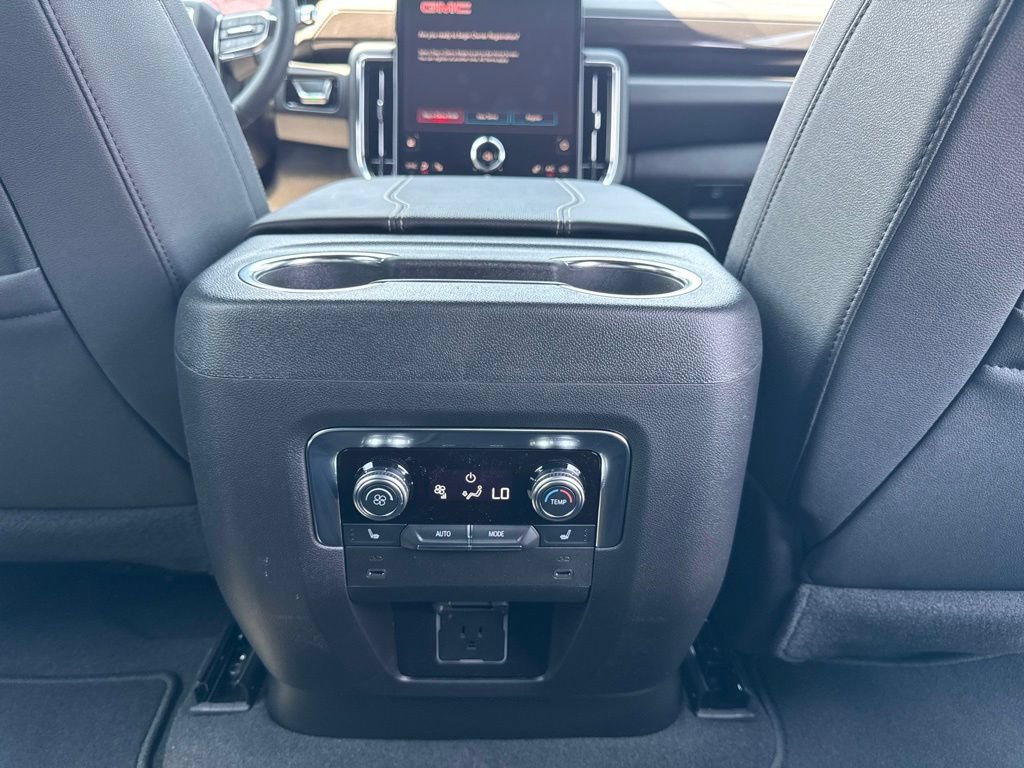 New 2026 GMC Yukon XL Elevation w/ LPO, Elevation Black Package RWD image 26