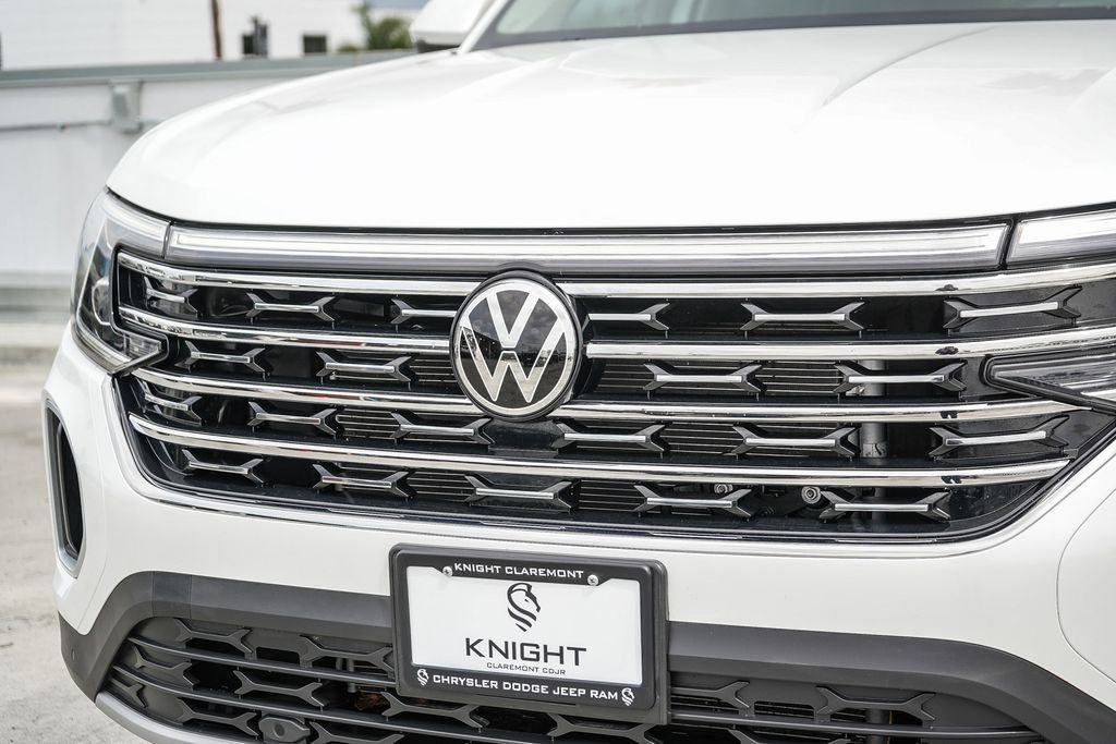 Used 2025 Volkswagen Atlas SEL AWD/4WD image 6