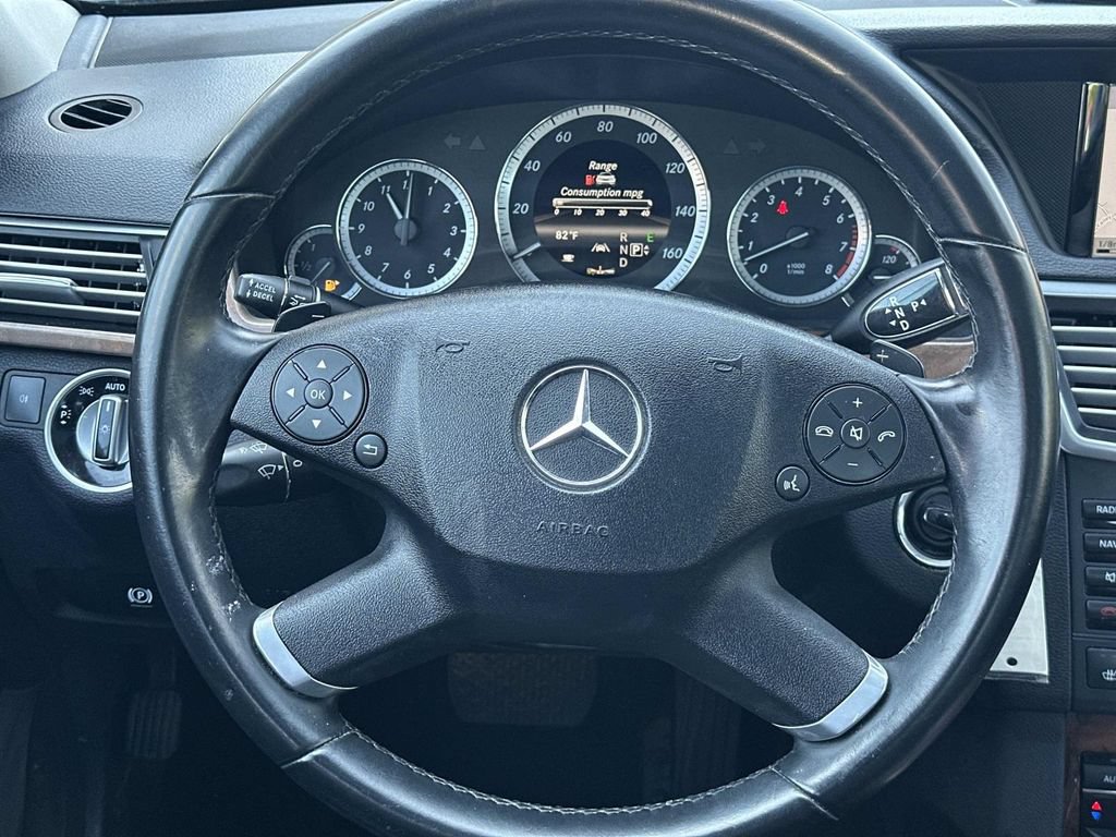 Used 2013 Mercedes-Benz E 350 4MATIC Sedan image 21