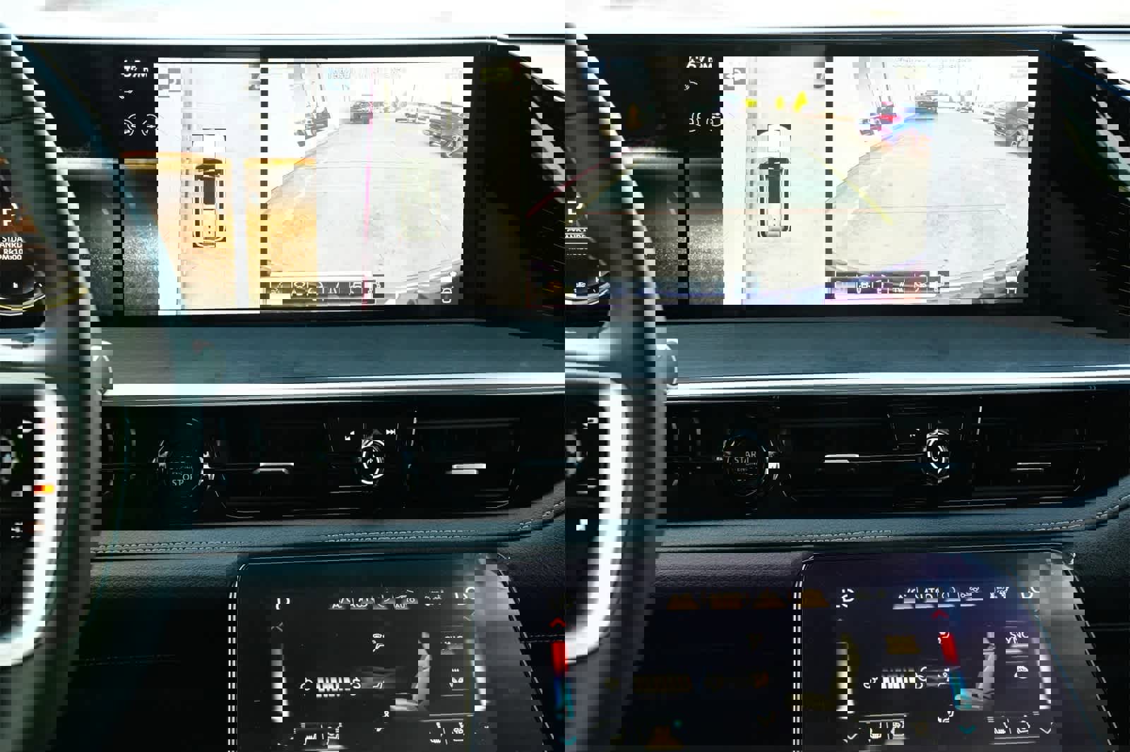 New 2025 INFINITI QX80 Sensory image 14